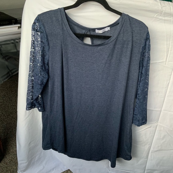 Koitmy Blue Shirt with Flower Design on Sleeves - Picture 1 of 4